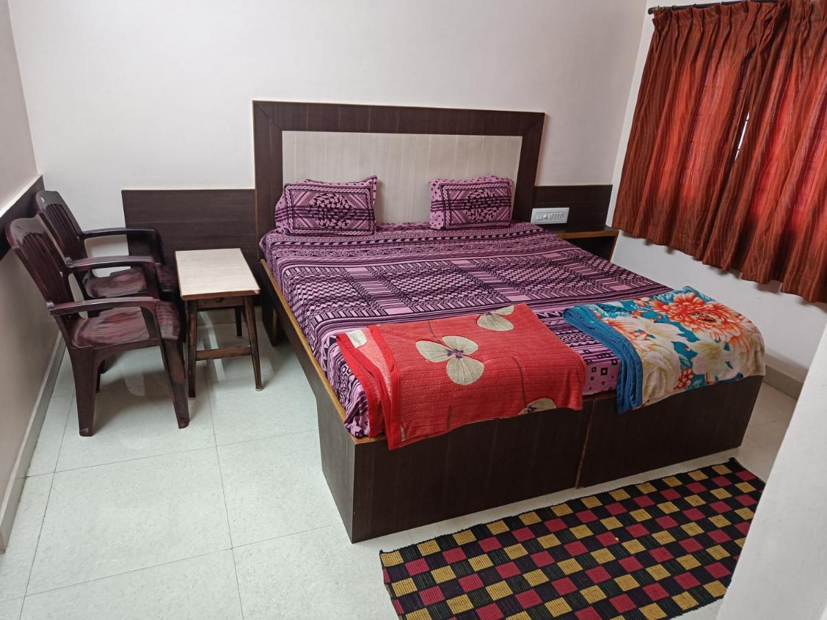 Sri Vishnu Krupa Lodging Belur  Eksteriør billede